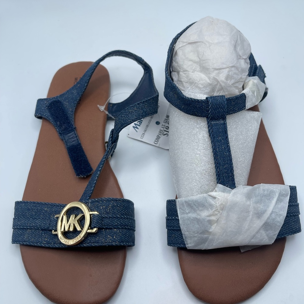 Michael Kors Girls size 2 Sandals brand new with tags - Picture 2 of 6